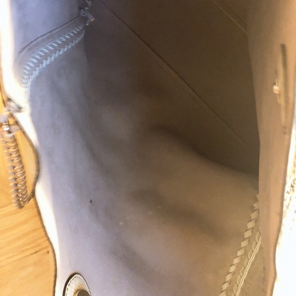 Tote - Picture 2 of 3